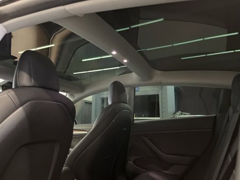 Used 2022 Tesla Model 3 Performance image 25