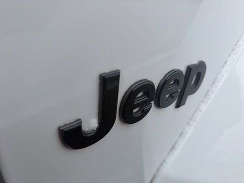 Used 2021 Jeep Wrangler Unlimited Sahara image 11