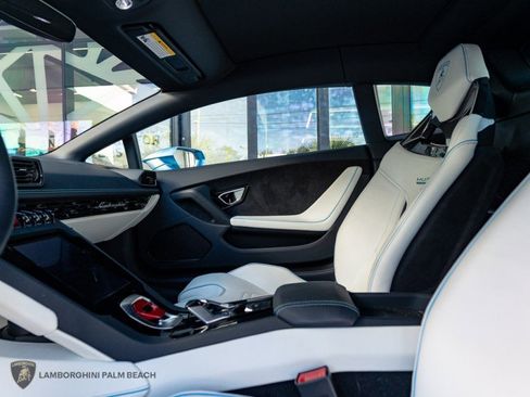 Used 2023 Lamborghini Huracan EVO image 21