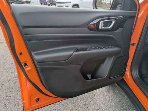New 2026 Jeep Compass Latitude AWD/4WD image 9