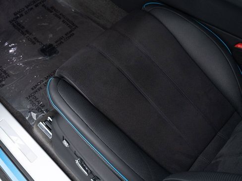 Certified 2025 Bentley Bentayga image 12