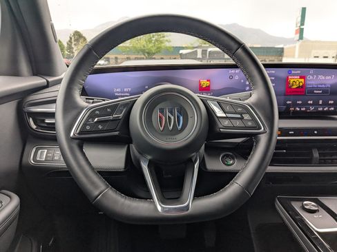 Used 2025 Buick Enclave Sport Touring AWD/4WD image 16