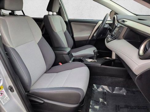 Used 2014 Toyota RAV4 XLE image 20