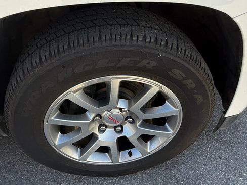 Used 2020 GMC Yukon XL Denali RWD image 36