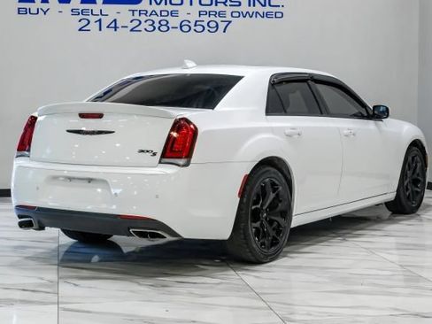 Used 2022 Chrysler 300 S w/ Comfort Group RWD image 12