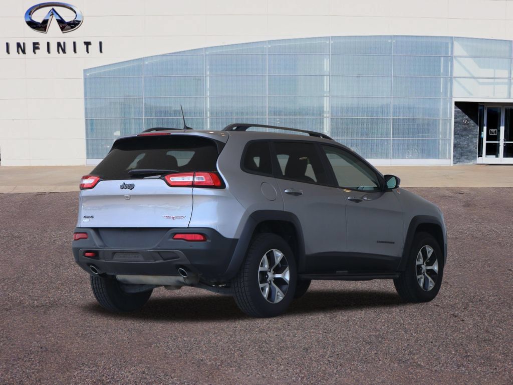 Used 2018 Jeep Cherokee Trailhawk AWD/4WD image 53