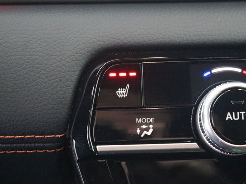 Used 2025 Honda Pilot Sport image 27