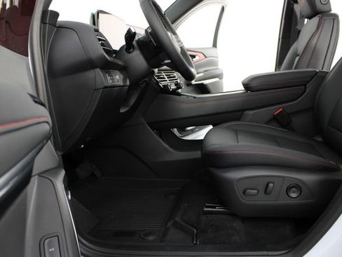 New 2026 Chevrolet Traverse Z71 image 19