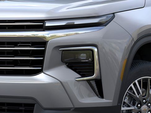 Used 2026 Chevrolet Traverse LT w/ Enhanced Driving Package AWD/4WD image 10