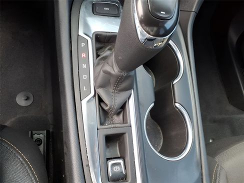 Used 2020 Chevrolet Equinox LT image 25