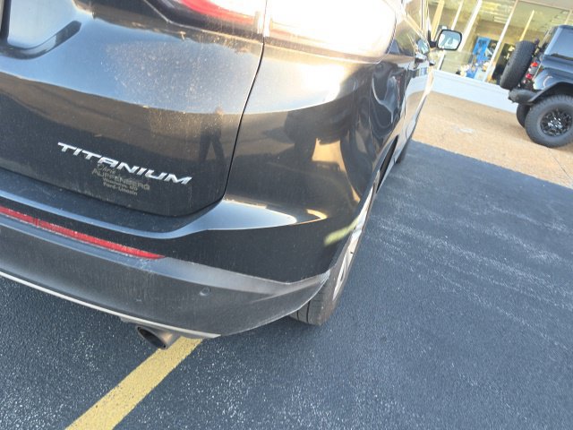 Used 2015 Ford Edge Titanium w/ Technology Package AWD/4WD image 4