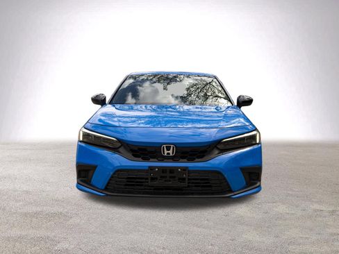 Used 2023 Honda Civic Sport image 3