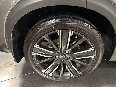 Used 2021 INFINITI QX50 Luxe w/ Appearance Package AWD/4WD image 13