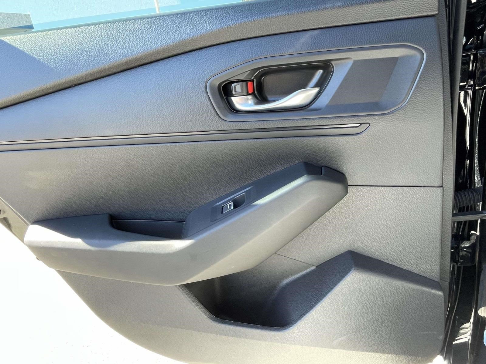 Used 2025 Honda Accord SE image 12