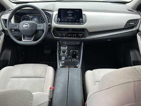 Certified 2025 Nissan Rogue SV image 20
