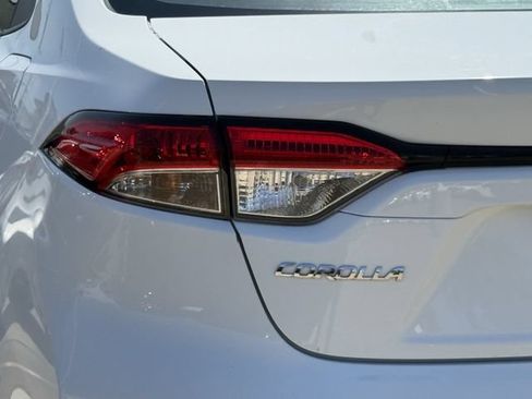 Used 2024 Toyota Corolla LE FWD image 6