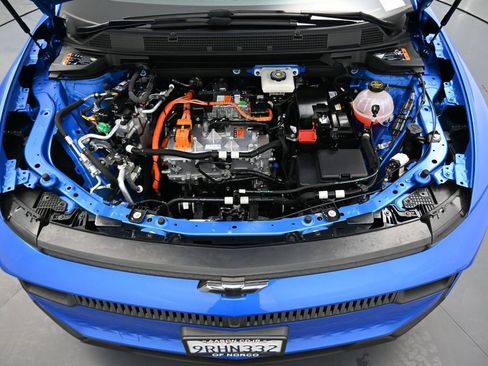 Used 2025 Chevrolet Equinox EV LT image 13