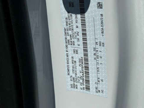 New 2026 Ford F250 XL w/ XL Chrome Package RWD image 26