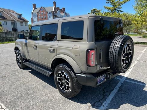 Used 2025 Ford Bronco Outer Banks AWD/4WD image 8