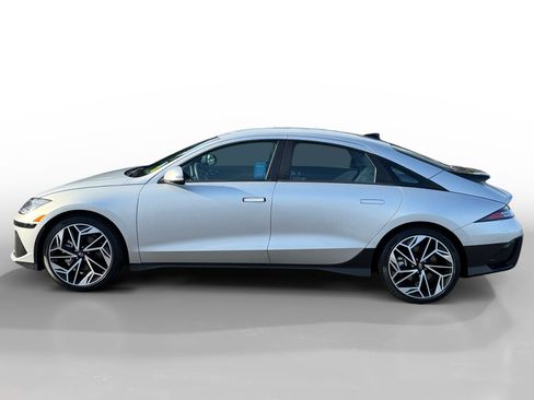 Certified 2025 Hyundai Ioniq 6 SEL image 2