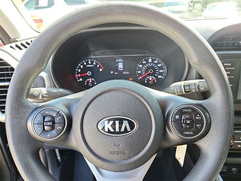 Used 2021 Kia Soul S image 19