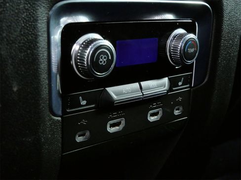 Used 2021 GMC Yukon XL Denali w/ LPO, Illumination Package image 18