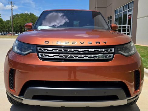 Used 2018 Land Rover Discovery HSE Luxury AWD/4WD image 2