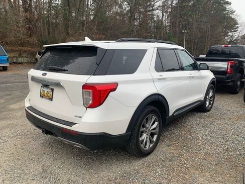 Used 2020 Ford Explorer XLT w/ Equipment Group 202A image 26