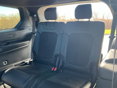 Used 2023 Jeep Grand Cherokee L Laredo image 36