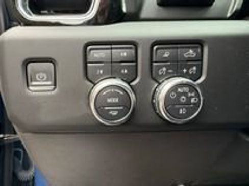 Used 2024 GMC Sierra 1500 Denali w/ Technology Package image 29