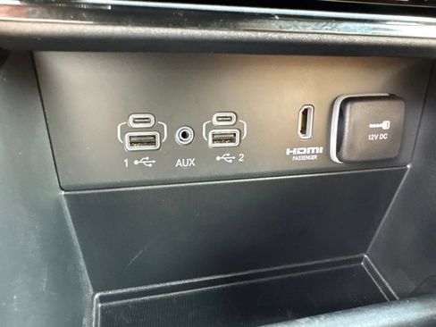 Used 2024 Jeep Grand Cherokee L Summit AWD/4WD image 27