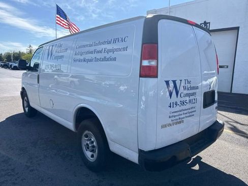 Used 2019 GMC Savana 2500 w/ Driver Convenience Package RWD image 3