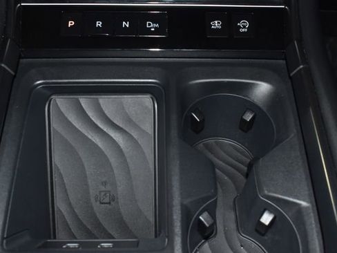 Used 2025 Nissan Armada PRO-4X image 19