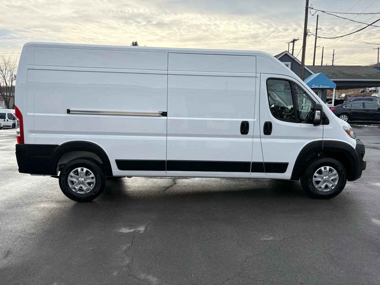 Used 2024 RAM ProMaster 2500 w/ Quick Order Package 22G SLT FWD image 6