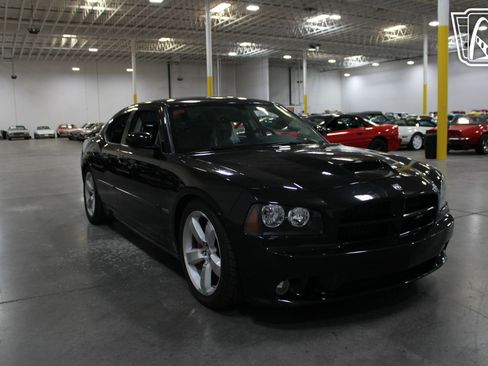 Used 2006 Dodge Charger SRT8 w/ SRT Option Group III image 33