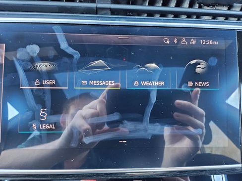 Used 2019 Audi Q8 Premium Plus w/ Premium Plus image 53