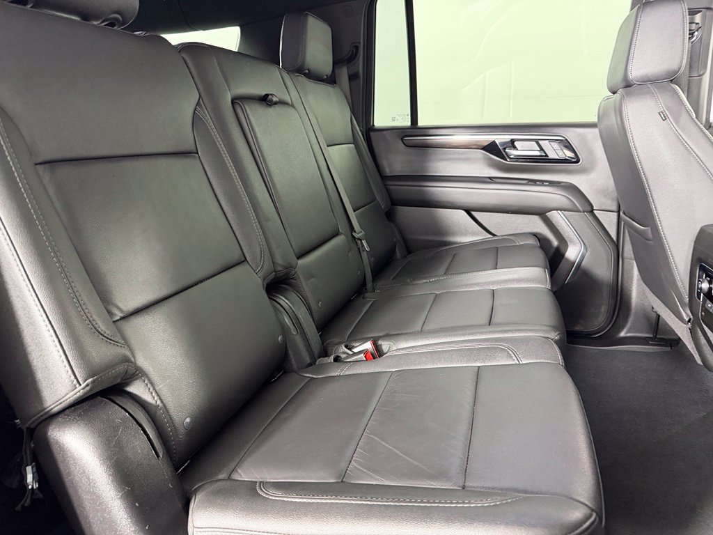 Used 2025 Chevrolet Suburban Z71 AWD/4WD image 22