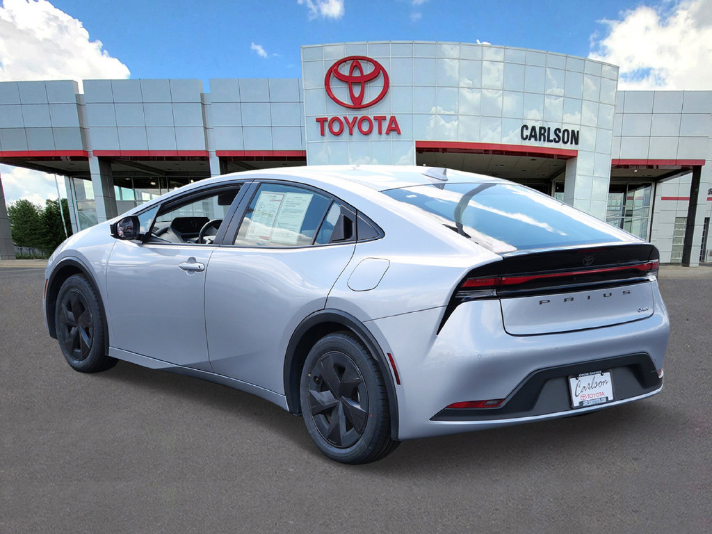 Certified 2025 Toyota Prius LE FWD image 6