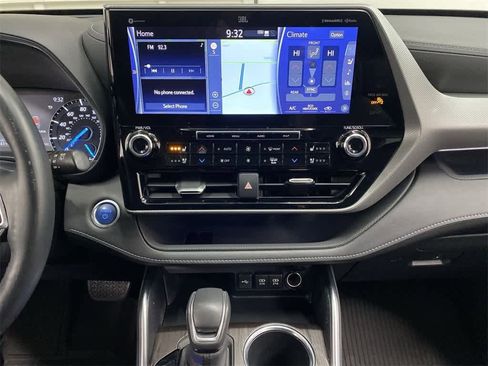 Used 2020 Toyota Highlander Platinum image 26