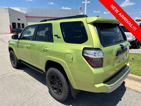 Used 2023 Toyota 4Runner TRD Off-Road Premium w/ Off Road Premium Plus Package AWD/4WD image 6