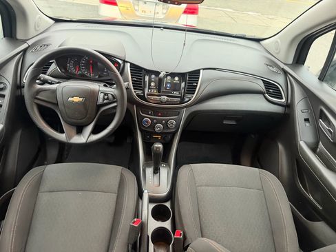 Used 2019 Chevrolet Trax LS image 29