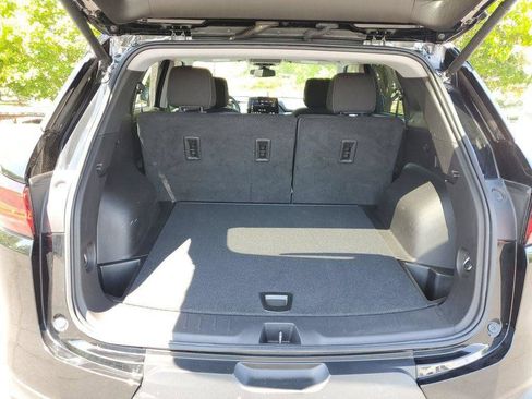 Certified 2024 Chevrolet Blazer LT w/ Convenience Package FWD image 30