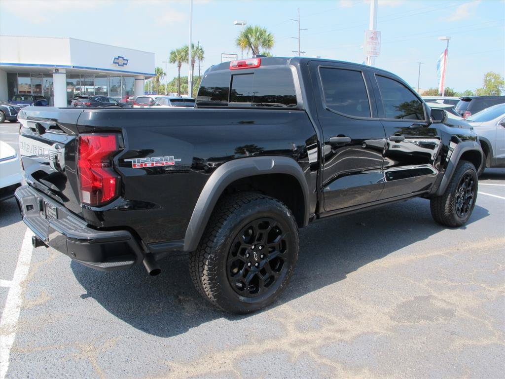 Used 2026 Chevrolet Colorado Trail Boss AWD/4WD image 3