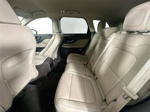 Used 2023 Lincoln Corsair Reserve image 22