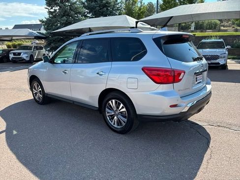 Used 2019 Nissan Pathfinder SL AWD/4WD image 7