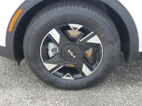 New 2026 Kia Sportage LX image 27
