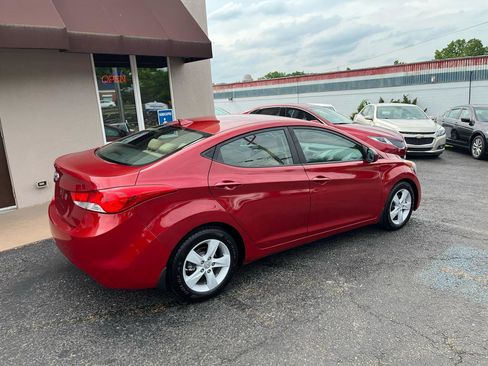 Used 2013 Hyundai Elantra GLS w/ Preferred Pkg FWD image 5