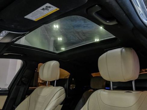 Used 2019 Mercedes-Benz S 560 4MATIC Sedan image 6