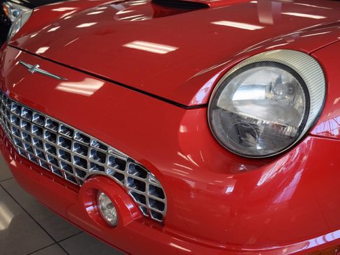 Used 2002 Ford Thunderbird Deluxe image 4