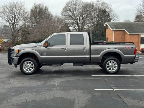 Used 2014 Ford F250 Lariat w/ Lariat Ultimate Package AWD/4WD image 2